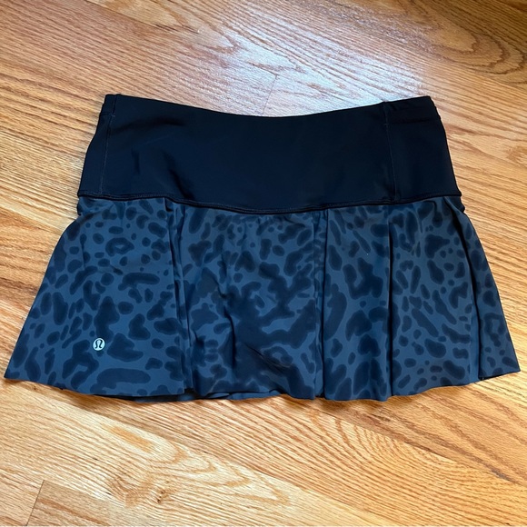 Lululemon Hit Your Stride Skirt Animal Swirl Deep Coal Black / Black size 6 - Picture 4 of 6
